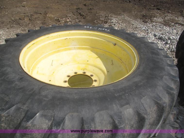 image for item F7337 1998 John Deere 7810 MFWD tractor