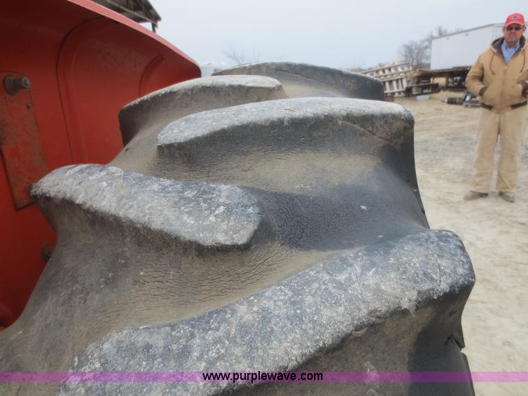 image for item F8214 1964 Allis Chalmers D19 tractor