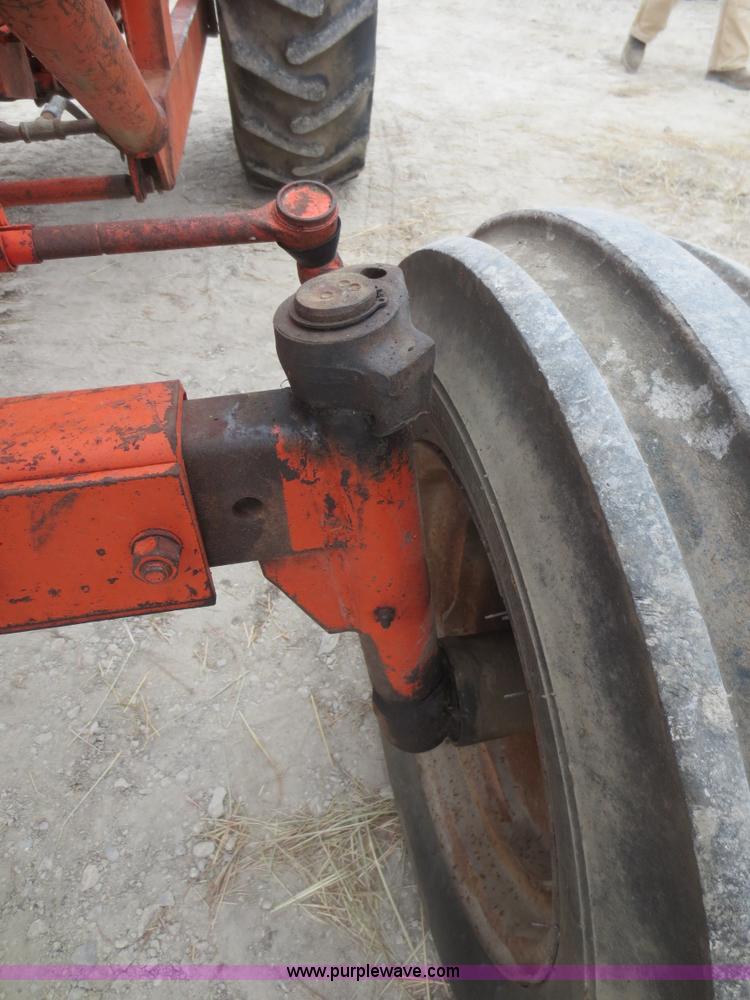 image for item F8214 1964 Allis Chalmers D19 tractor