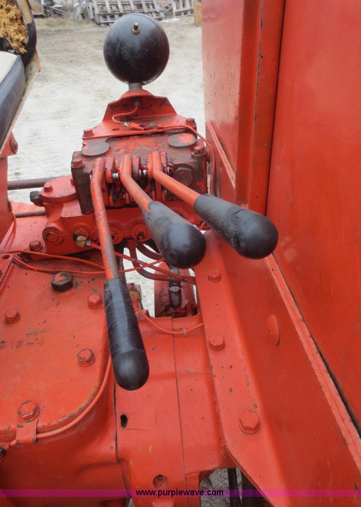 image for item F8214 1964 Allis Chalmers D19 tractor