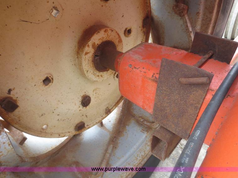 image for item F8214 1964 Allis Chalmers D19 tractor