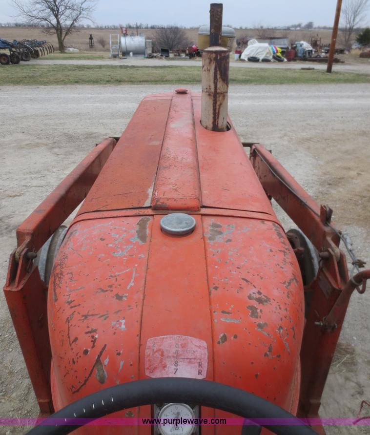 image for item F8214 1964 Allis Chalmers D19 tractor