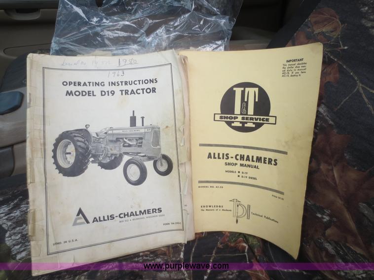 image for item F8214 1964 Allis Chalmers D19 tractor