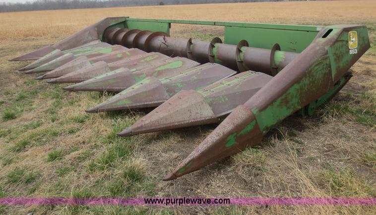 image for item F8217 John Deere 653 header
