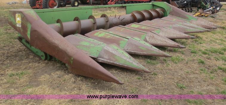 image for item F8217 John Deere 653 header