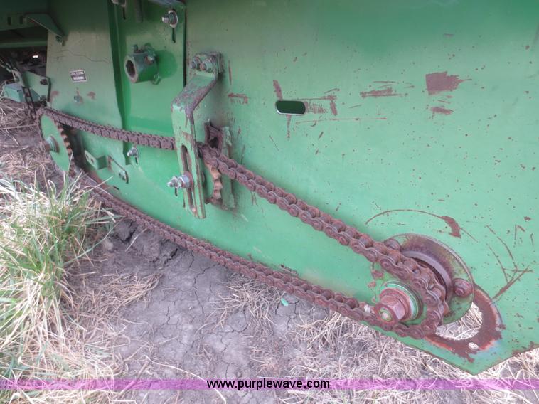 image for item F8217 John Deere 653 header