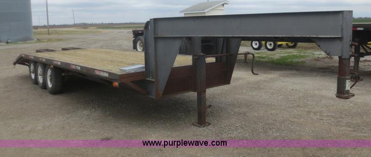 image for item F8222 1994 W-W triple axle gooseneck trailer