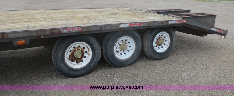 image for item F8222 1994 W-W triple axle gooseneck trailer