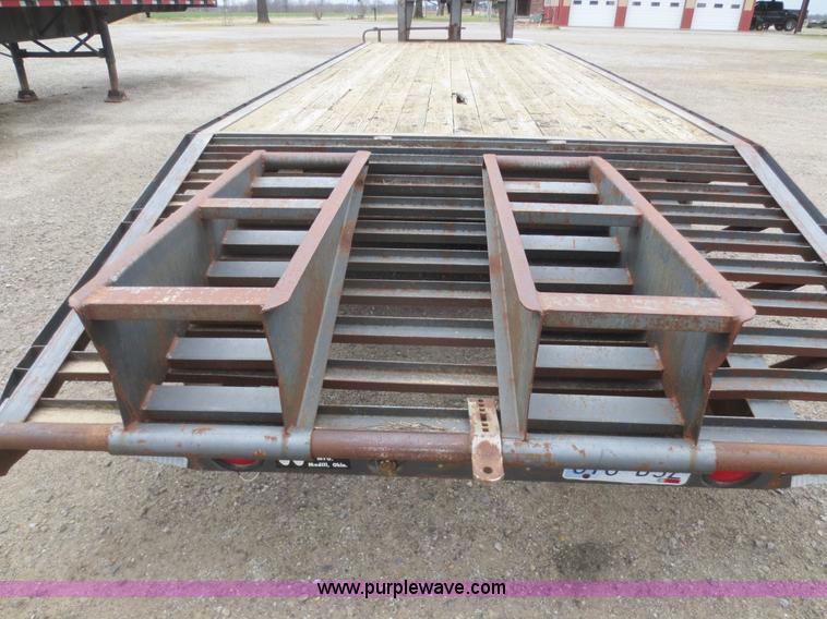 image for item F8222 1994 W-W triple axle gooseneck trailer