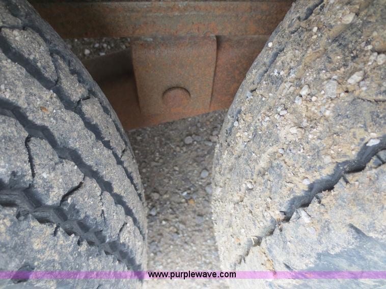 image for item F8222 1994 W-W triple axle gooseneck trailer