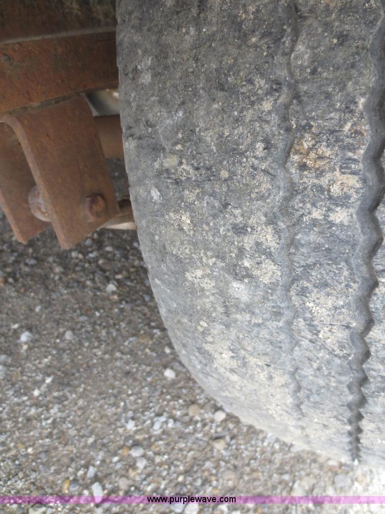 image for item F8222 1994 W-W triple axle gooseneck trailer