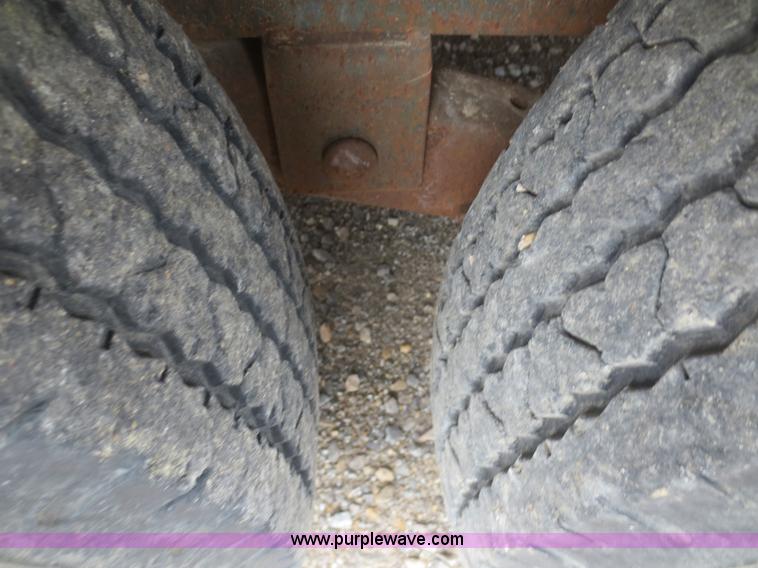 image for item F8222 1994 W-W triple axle gooseneck trailer