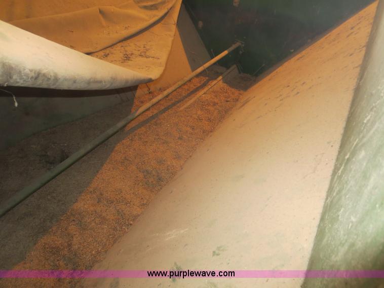 image for item F8223 John Deere 210 grain cart
