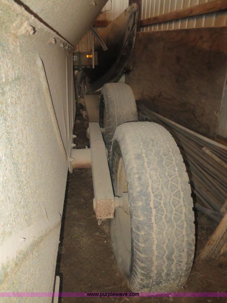 image for item F8223 John Deere 210 grain cart