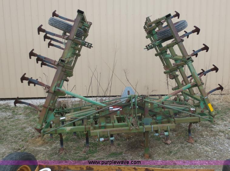 image for item F8224 John Deere 960 field cultivator