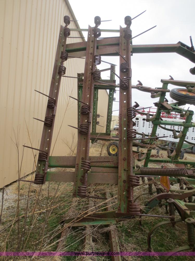 image for item F8224 John Deere 960 field cultivator