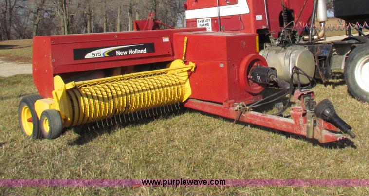 image for item G4399 2007 New Holland 575 small square baler