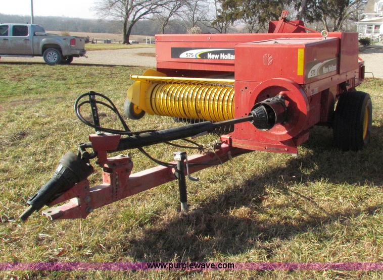 image for item G4399 2007 New Holland 575 small square baler