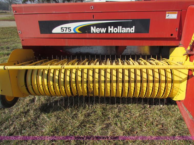 image for item G4399 2007 New Holland 575 small square baler