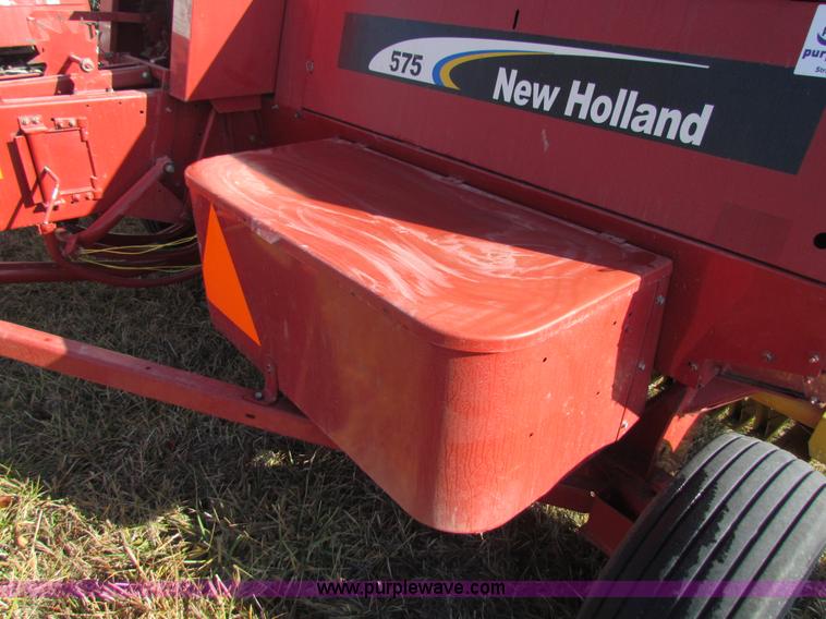 image for item G4399 2007 New Holland 575 small square baler