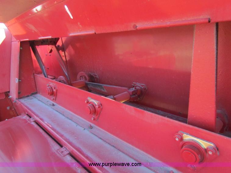 image for item G4399 2007 New Holland 575 small square baler