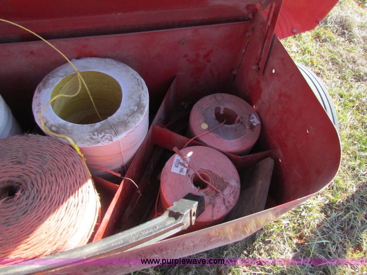 image for item G4399 2007 New Holland 575 small square baler