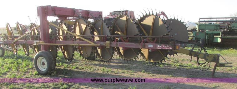 image for item G8367 Darf 917 folding wheel rake