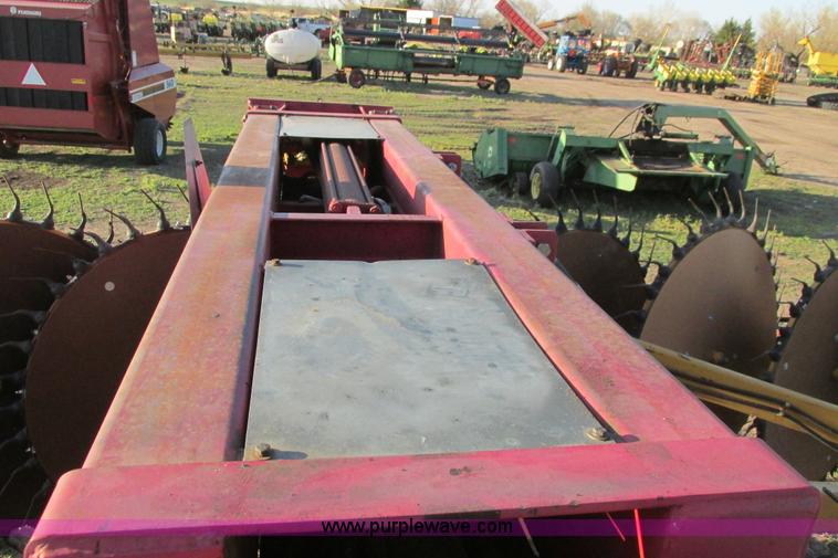 image for item G8367 Darf 917 folding wheel rake