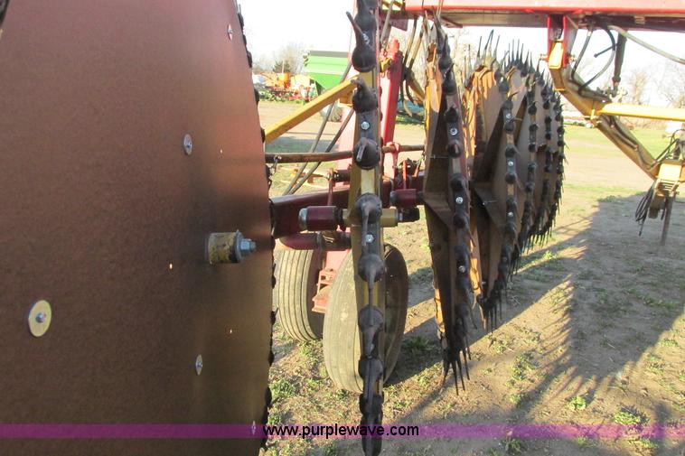 image for item G8367 Darf 917 folding wheel rake