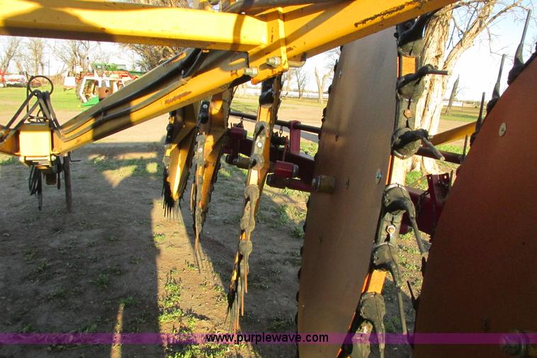 image for item G8367 Darf 917 folding wheel rake