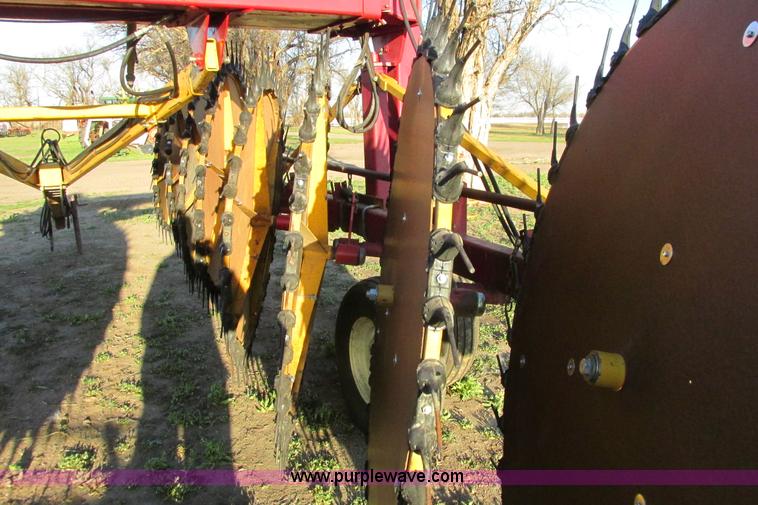 image for item G8367 Darf 917 folding wheel rake