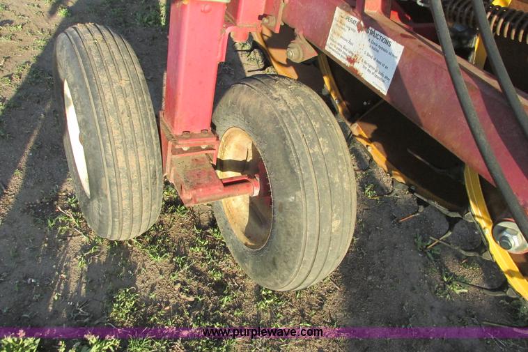 image for item G8367 Darf 917 folding wheel rake