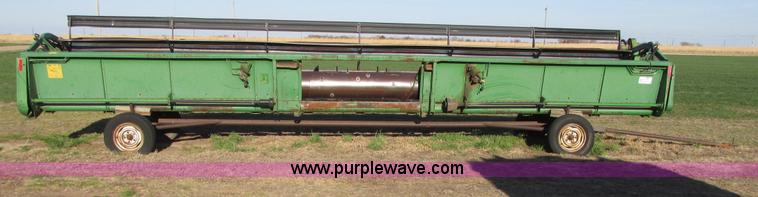 image for item G8443 1990 John Deere 930 platform header