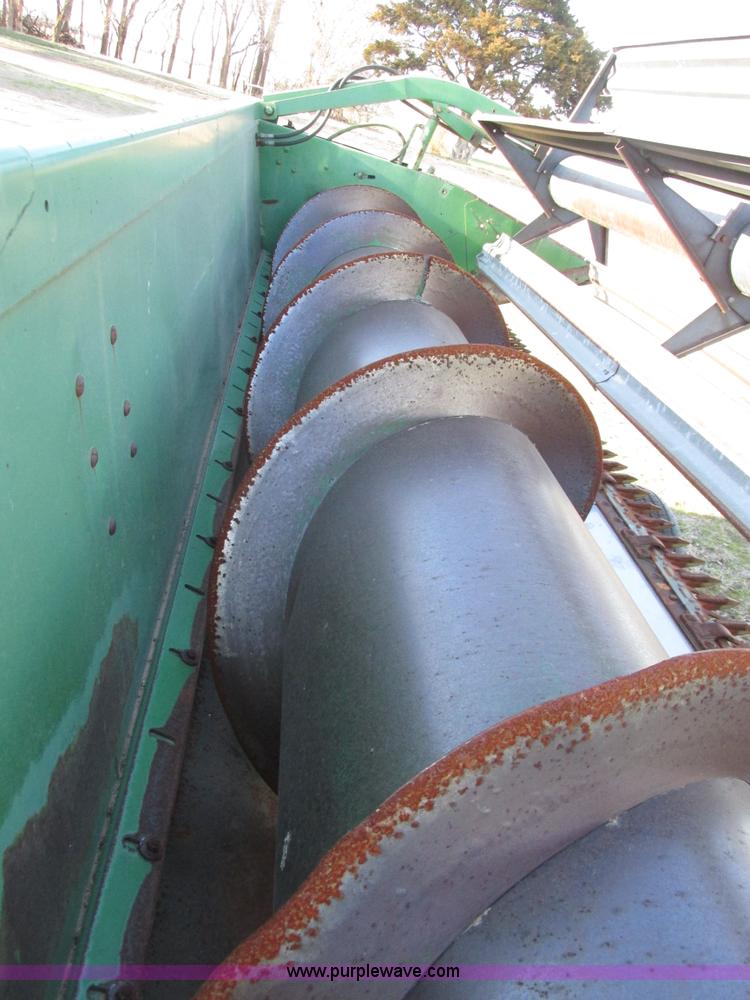 image for item G8443 1990 John Deere 930 platform header