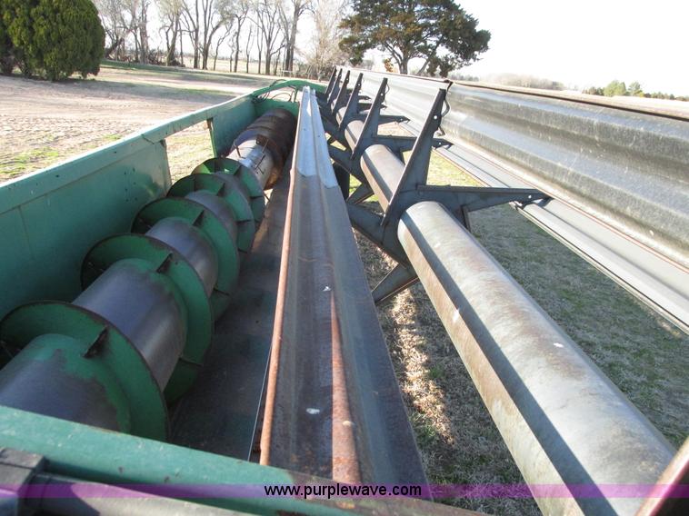 image for item G8443 1990 John Deere 930 platform header