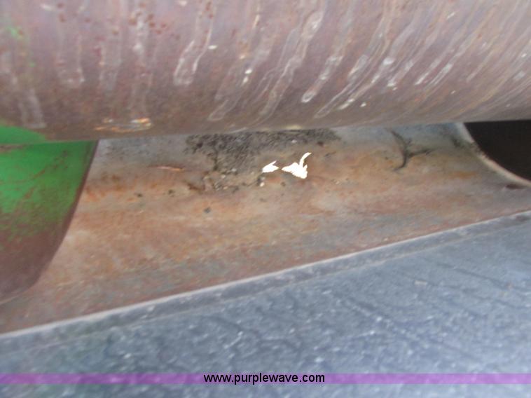 image for item G8443 1990 John Deere 930 platform header