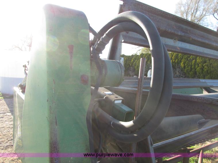 image for item G8443 1990 John Deere 930 platform header