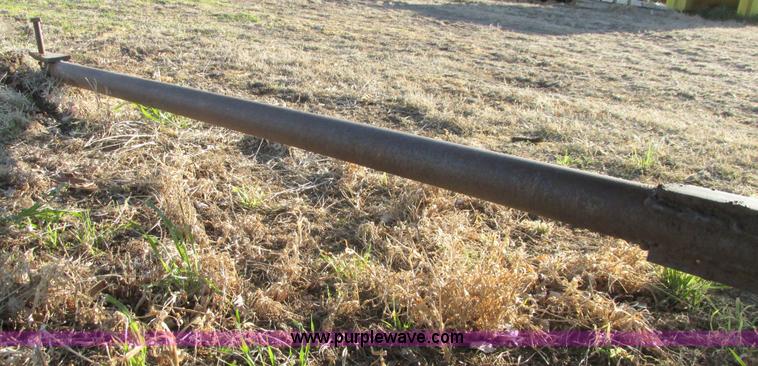 image for item G8443 1990 John Deere 930 platform header