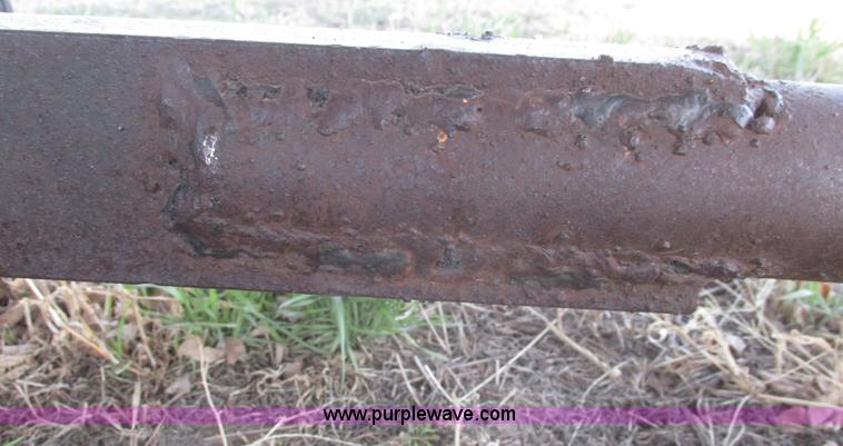 image for item G8443 1990 John Deere 930 platform header