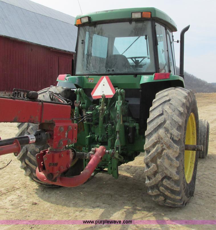 image for item G8789 1994 John Deere 7200 tractor
