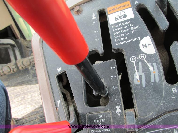 image for item G8789 1994 John Deere 7200 tractor