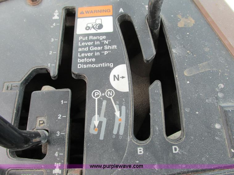 image for item G8789 1994 John Deere 7200 tractor