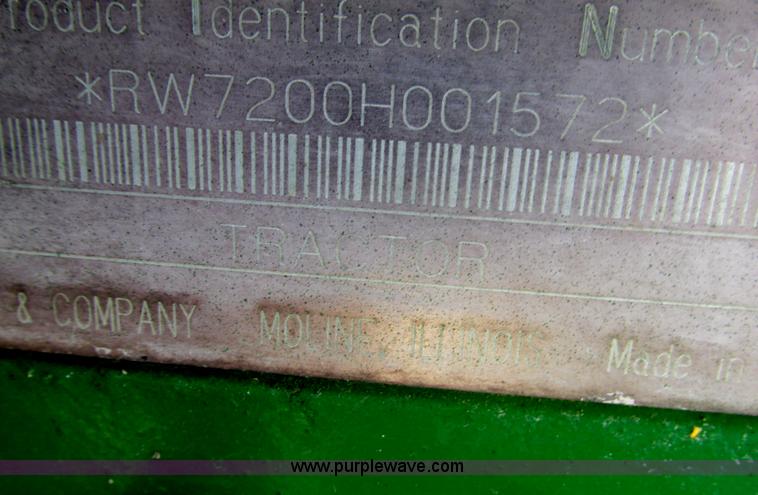 image for item G8789 1994 John Deere 7200 tractor