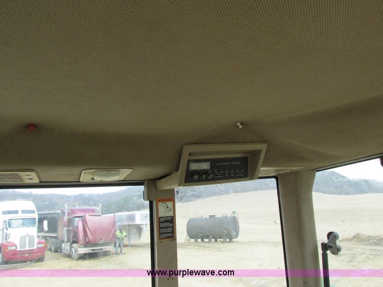 image for item G8791 1997 John Deere 7410 MFWD tractor