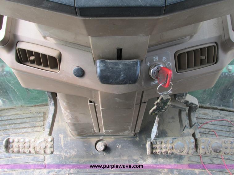 image for item G8791 1997 John Deere 7410 MFWD tractor