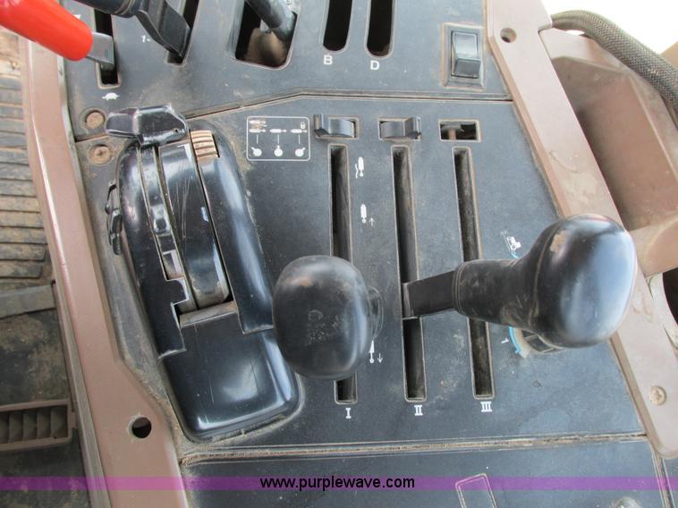 image for item G8791 1997 John Deere 7410 MFWD tractor