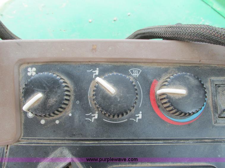 image for item G8791 1997 John Deere 7410 MFWD tractor