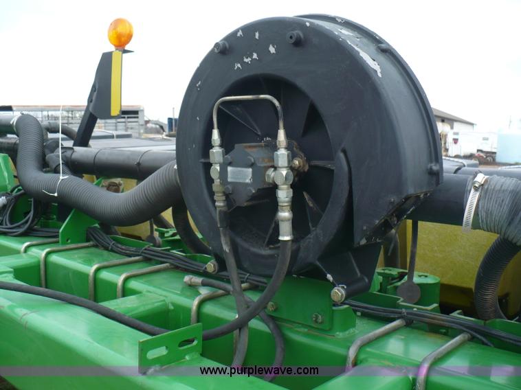 image for item G9331 1999 John Deere 1780 split-row planter