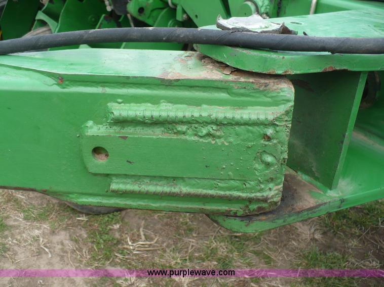 image for item G9331 1999 John Deere 1780 split-row planter