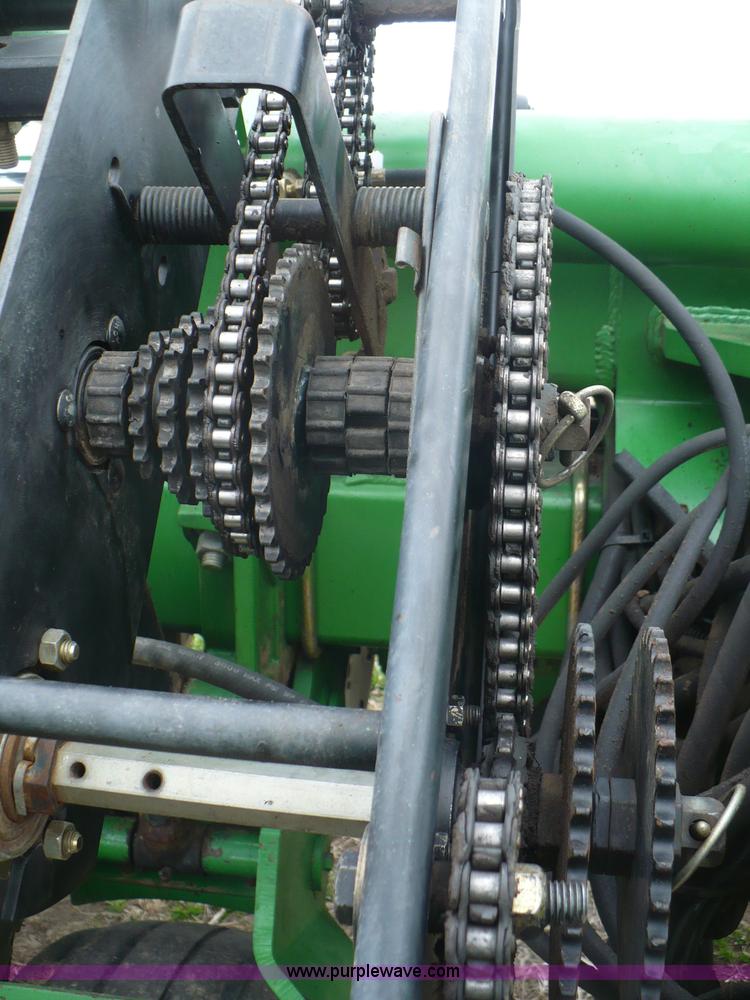 image for item G9331 1999 John Deere 1780 split-row planter